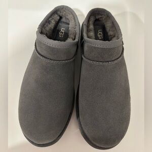 UGG Classic Slipper  Women’s 7